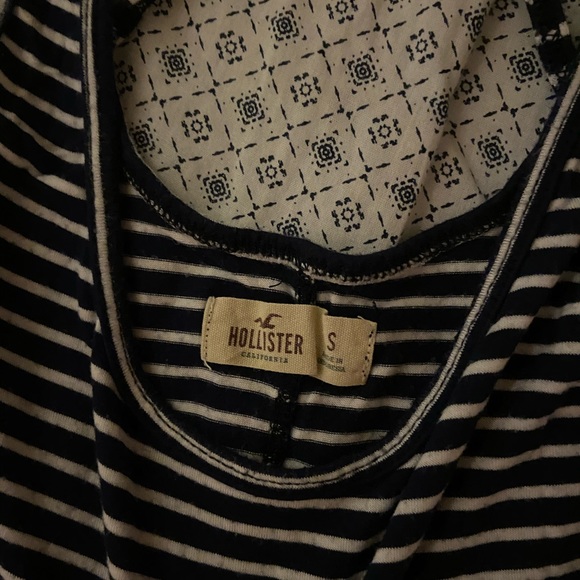 Blue striped tank - Picture 2 of 4